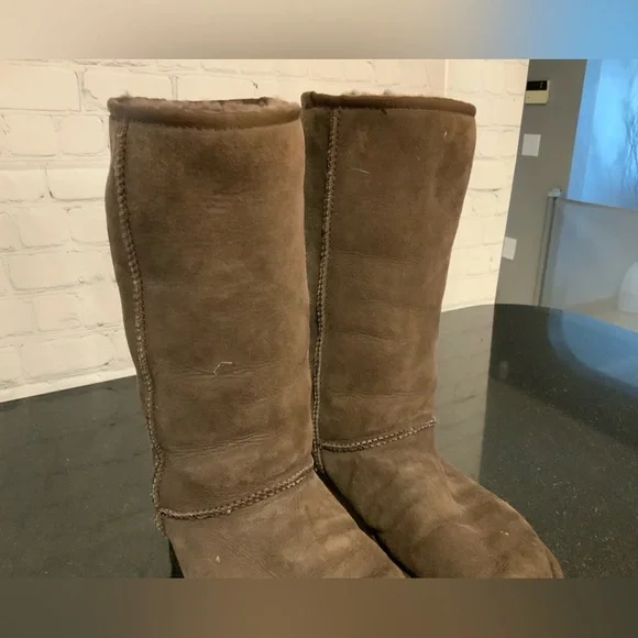 Women’s UGG Classic Tall Boot Size 8 Dark Brown - Picture 8 of 15